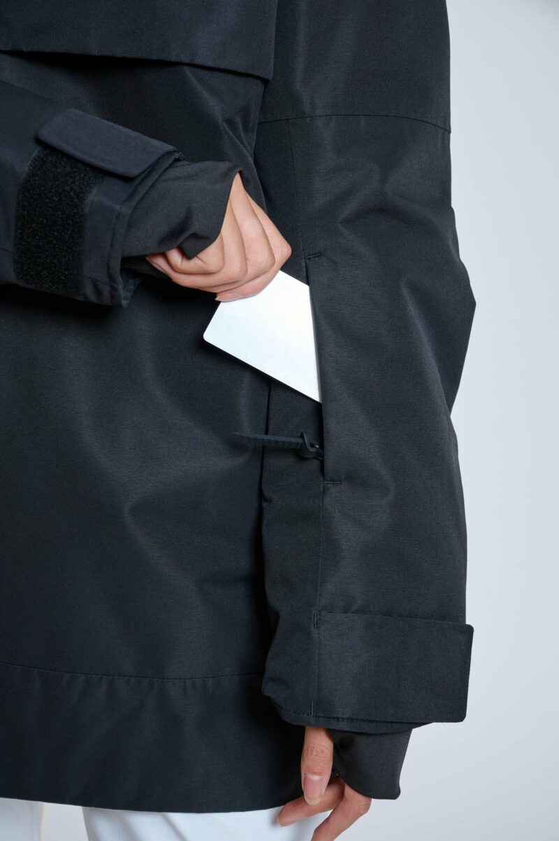 Lift pass pocket