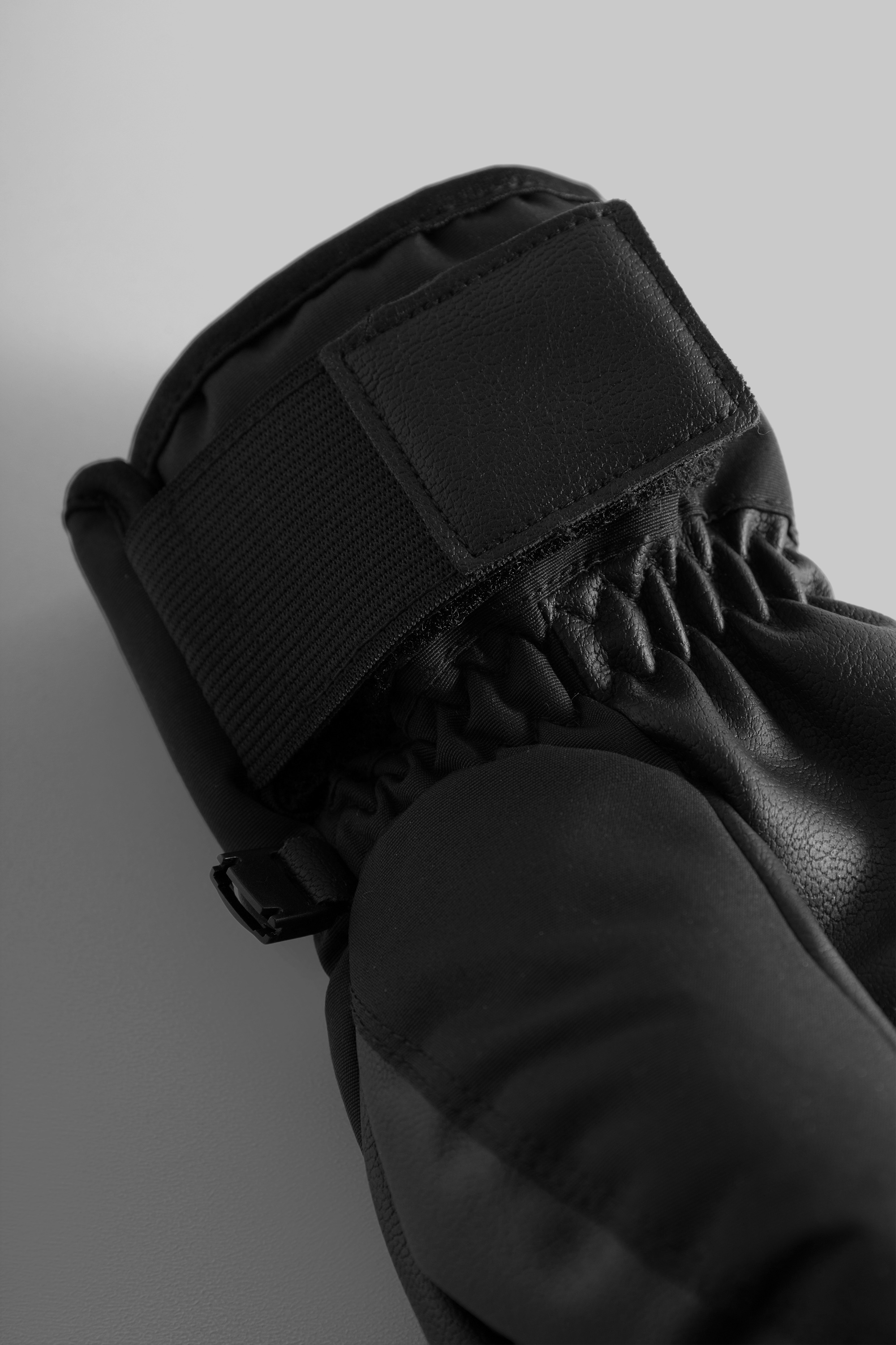 Les moufles de ski Hiberna Black