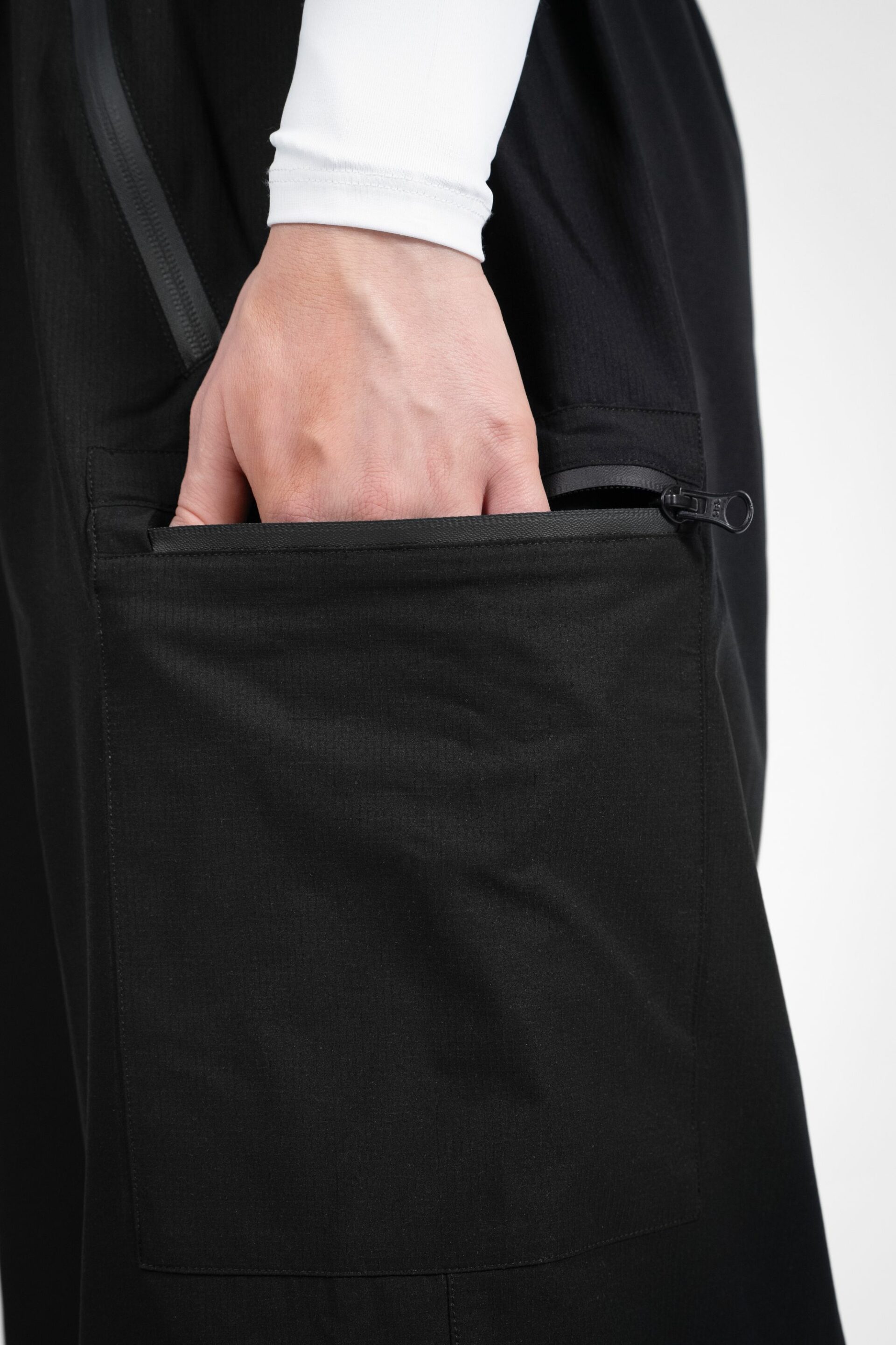 HRLY Outdoor Zip Pants Unisex